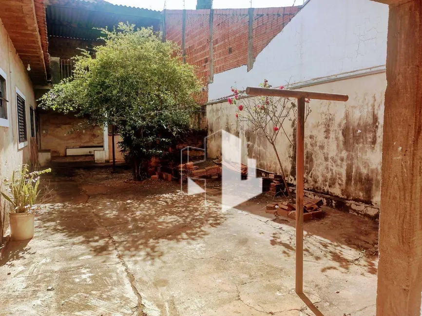 Foto 2 de Casa com 2 quartos à venda, 250m2 em Jardim Parati, Jau - SP