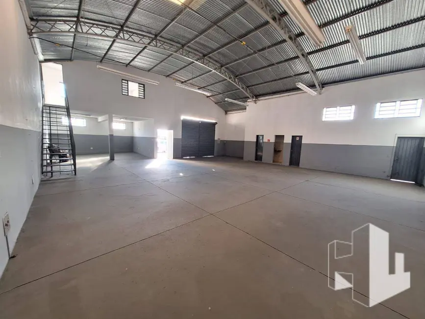 Foto 3 de Armazém / Galpão à venda, 298m2 em Jardim Itamarati, Jau - SP