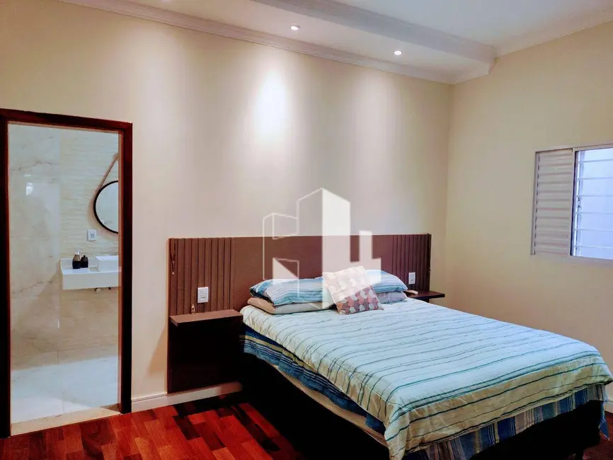 Foto 4 de Casa com 2 quartos à venda, 360m2 em Jardim Juliana, Jau - SP