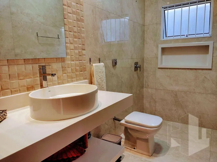 Foto 9 de Casa com 2 quartos à venda, 360m2 em Jardim Juliana, Jau - SP