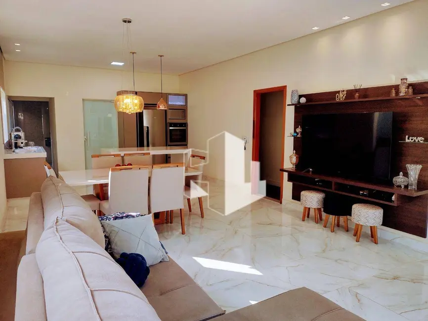 Foto 1 de Casa com 2 quartos à venda, 360m2 em Jardim Juliana, Jau - SP