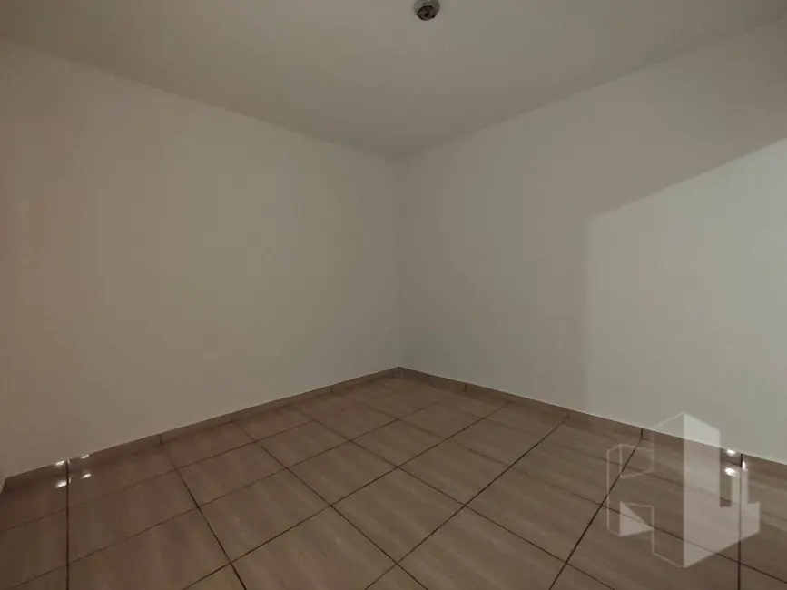 Foto 7 de Casa com 2 quartos para alugar, 132m2 em Jardim Santa Helena, Jau - SP