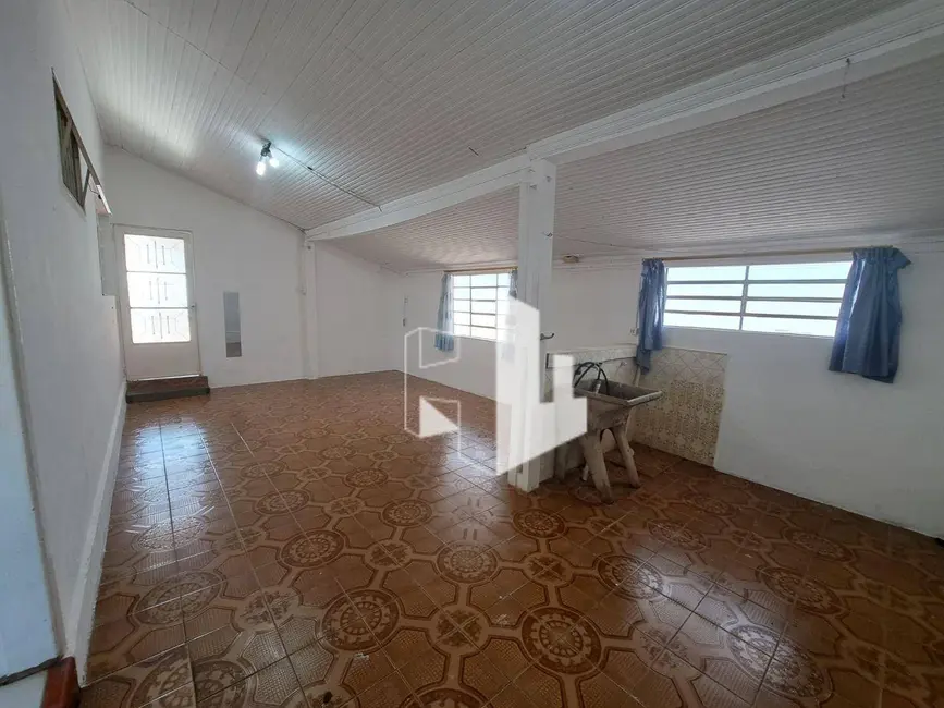 Foto 7 de Casa com 1 quarto à venda, 200m2 em Vila Ivan, Jau - SP
