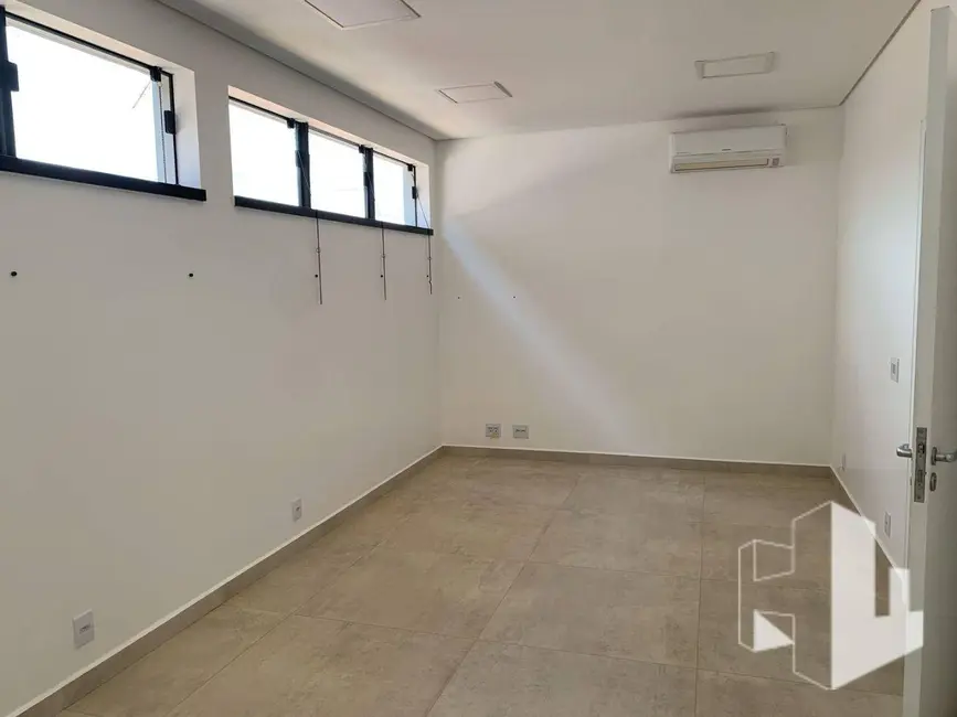 Foto 1 de Sala Comercial para alugar, 40m2 em Chácara Braz Miraglia, Jau - SP