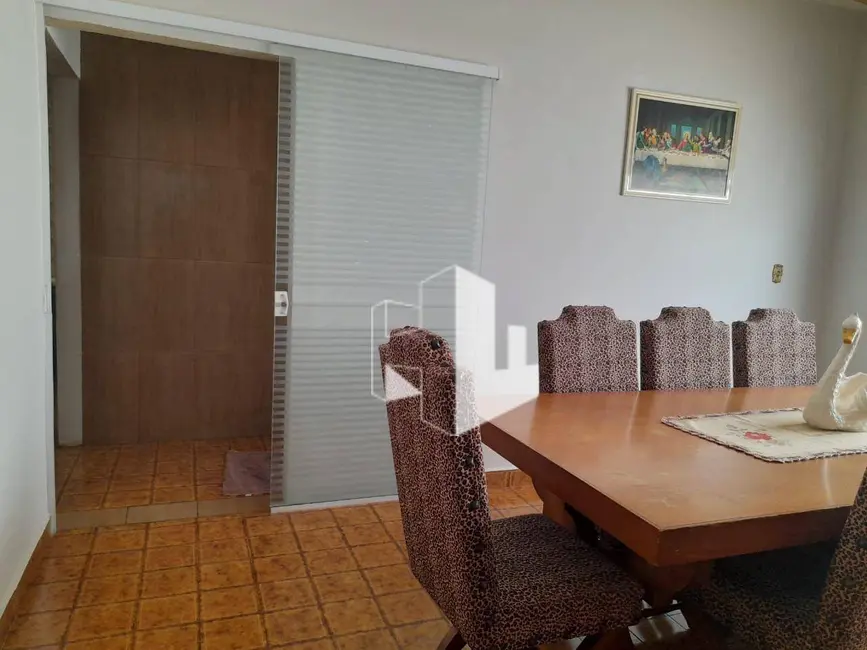 Foto 3 de Casa com 3 quartos à venda, 350m2 em Jardim Itamarati, Jau - SP