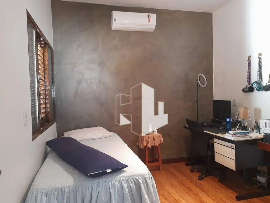 Foto 6 de Casa com 3 quartos à venda, 350m2 em Jardim Itamarati, Jau - SP