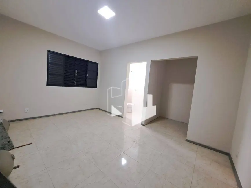 Foto 8 de Casa com 3 quartos para alugar, 250m2 em Jardim Ferreira Dias, Jau - SP