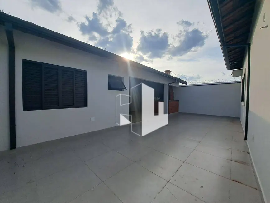 Foto 1 de Casa com 3 quartos para alugar, 250m2 em Jardim Ferreira Dias, Jau - SP