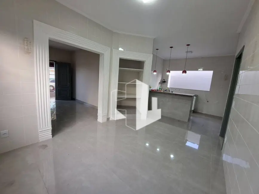 Foto 3 de Casa com 3 quartos para alugar, 250m2 em Jardim Ferreira Dias, Jau - SP