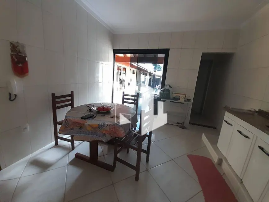 Foto 6 de Casa com 3 quartos à venda, 250m2 em Jardim América, Jau - SP