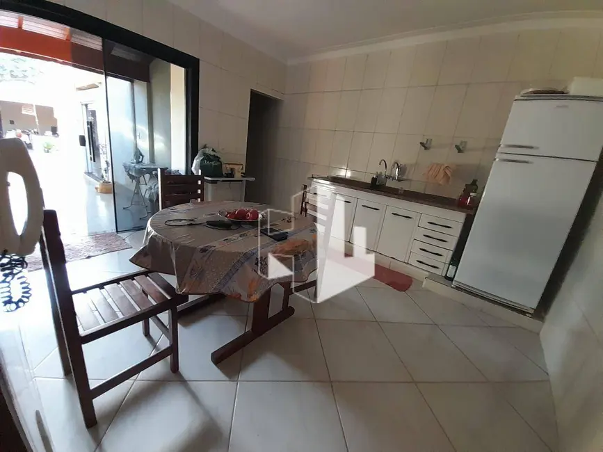 Foto 7 de Casa com 3 quartos à venda, 250m2 em Jardim América, Jau - SP