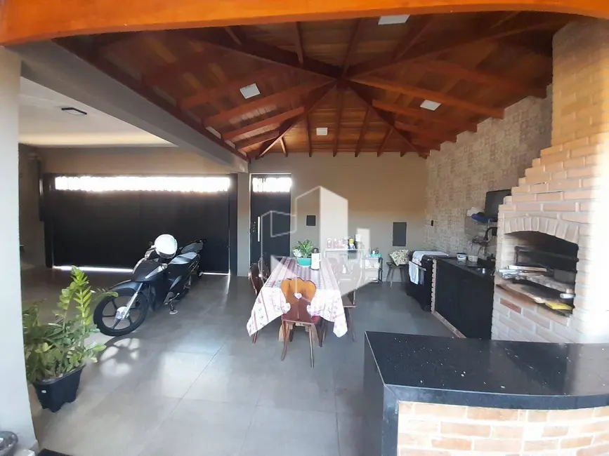 Foto 3 de Casa com 3 quartos à venda, 250m2 em Jardim América, Jau - SP