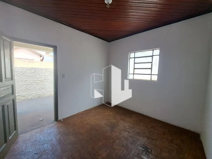Foto 2 de Casa com 3 quartos para alugar, 200m2 em Vila Nova Jaú, Jau - SP