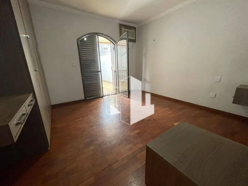 Foto 8 de Casa com 3 quartos à venda, 250m2 em Santo Antônio, Jau - SP