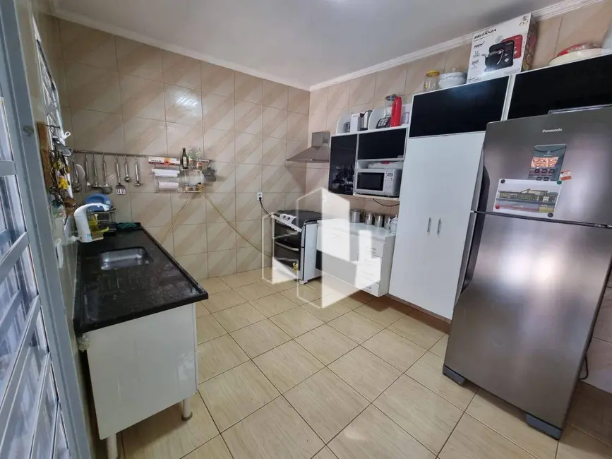 Foto 2 de Casa com 2 quartos à venda, 140m2 em Jardim Cila de Lúcio Bauab, Jau - SP