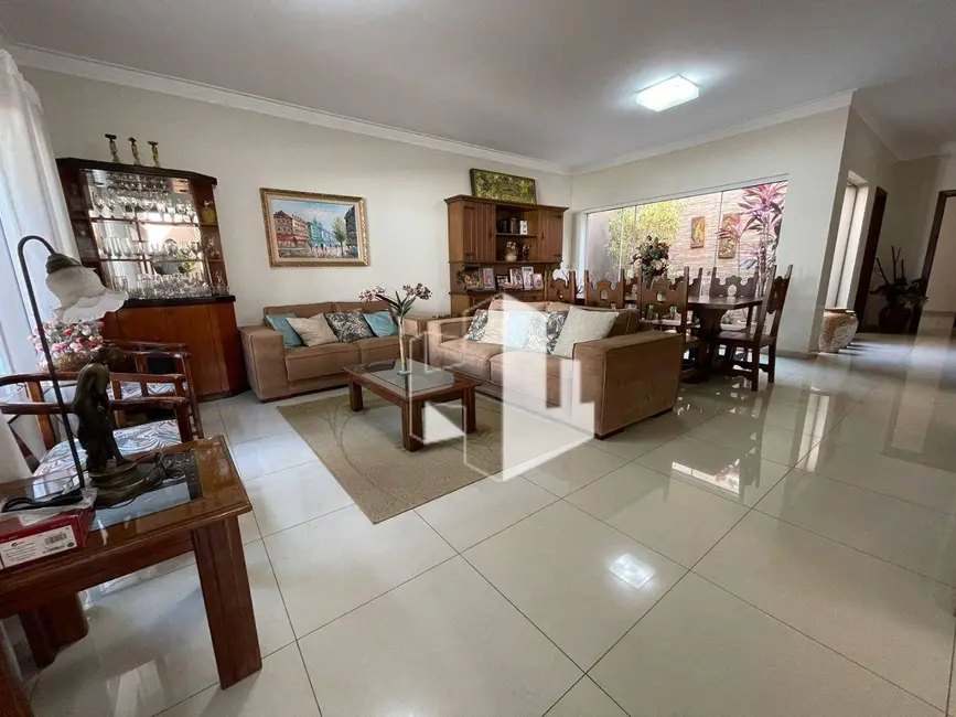 Foto 1 de Casa com 2 quartos à venda, 340m2 em Condomínio Flamboyant, Jau - SP