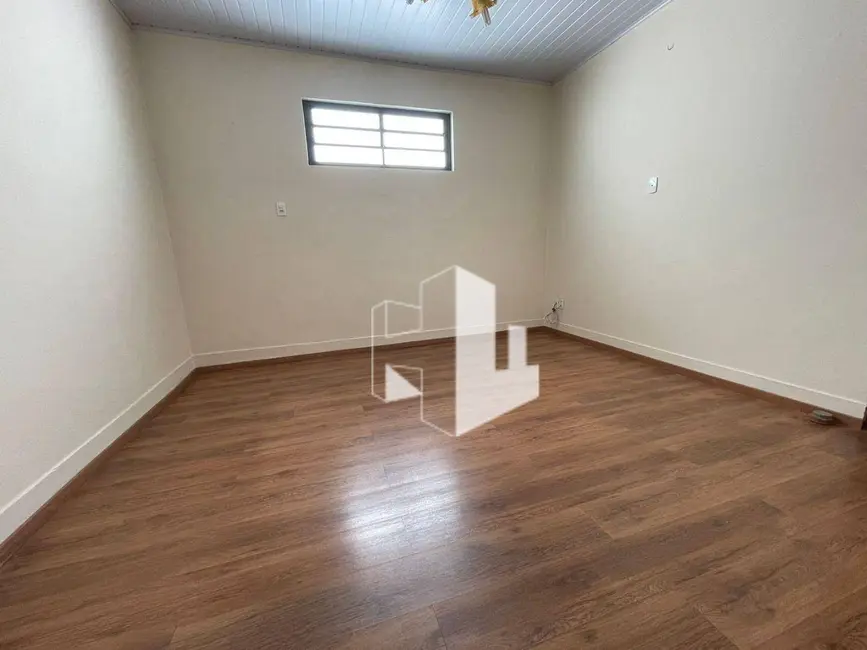 Foto 5 de Casa com 2 quartos à venda e para alugar, 420m2 em Vila Hilst, Jau - SP
