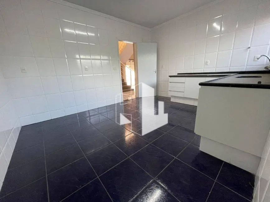 Foto 5 de Casa com 3 quartos para alugar, 250m2 em Vila Vicente, Jau - SP