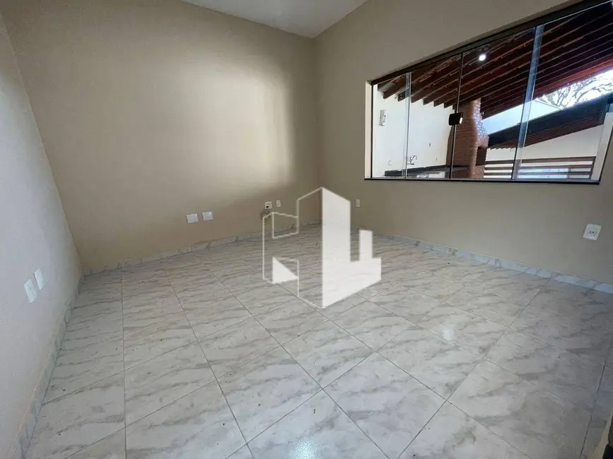 Foto 3 de Casa com 3 quartos para alugar, 250m2 em Vila Vicente, Jau - SP