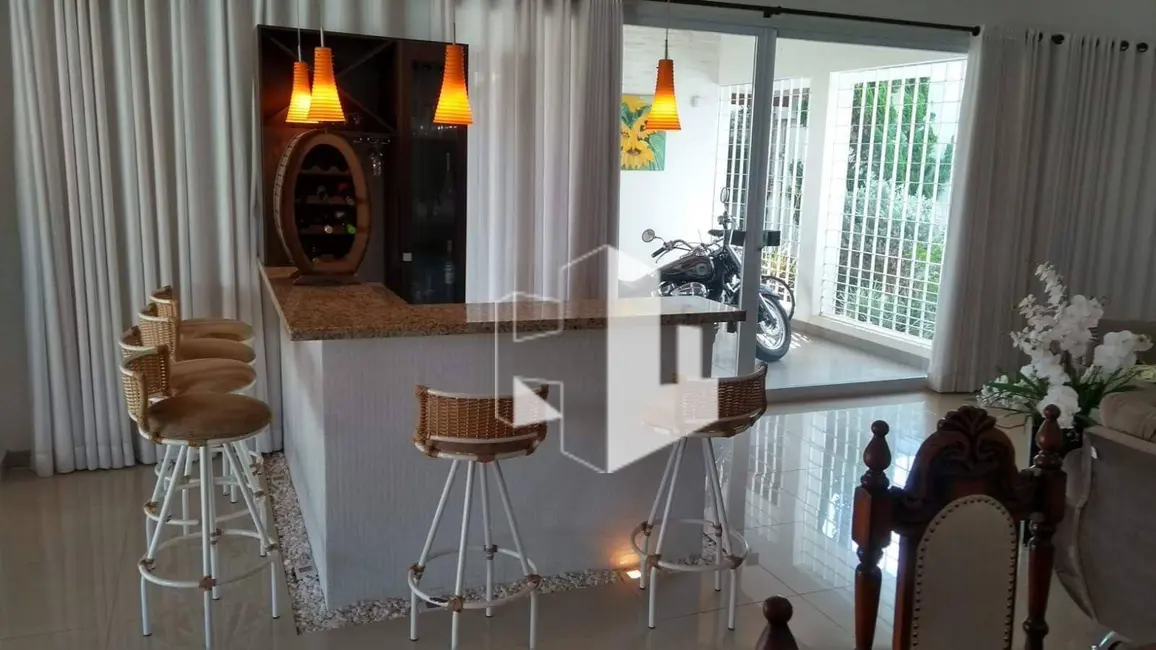 Foto 2 de Casa com 3 quartos à venda, 826m2 em Vila Santa Terezinha, Jau - SP