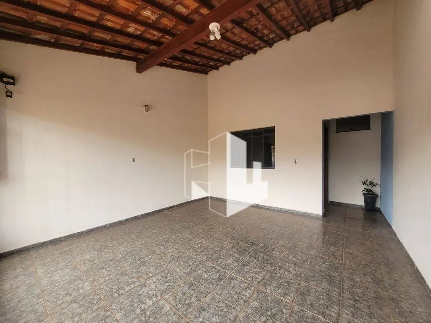 Foto 2 de Casa com 2 quartos à venda, 150m2 em Jardim América, Jau - SP
