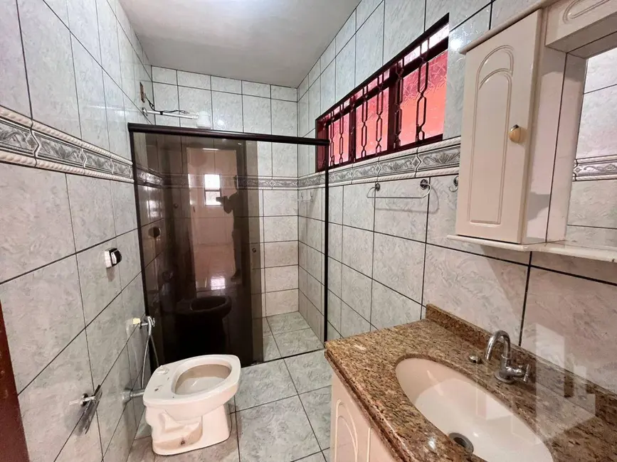 Foto 7 de Casa com 2 quartos à venda e para alugar, 450m2 em Vila Santa Maria, Jau - SP