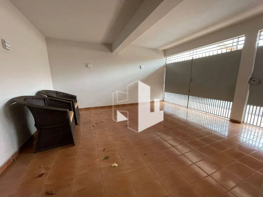 Foto 3 de Casa com 3 quartos para alugar, 200m2 em Vila Buscariolo, Jau - SP