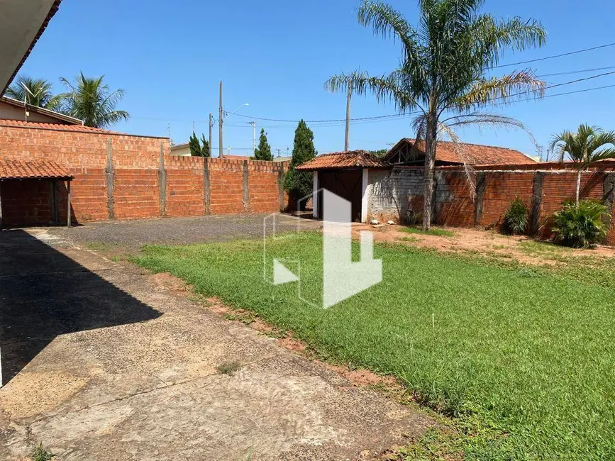 Foto 2 de Casa com 4 quartos à venda, 1200m2 em Dois Corregos - SP