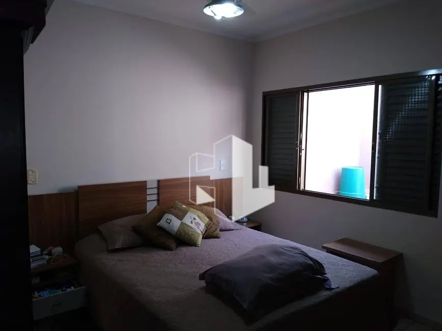 Foto 9 de Casa com 3 quartos à venda, 319m2 em Jardim Maria Luiza II, Jau - SP