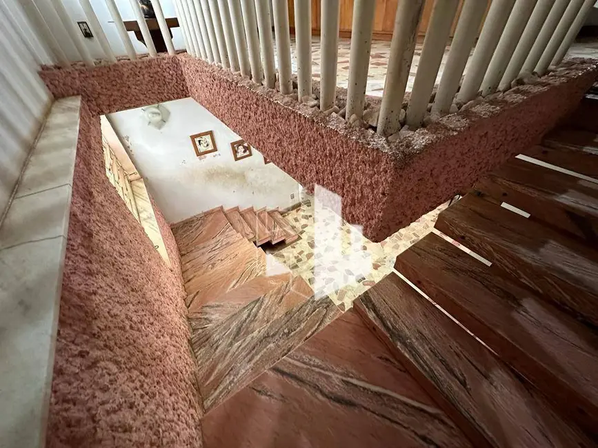 Foto 9 de Casa com 4 quartos à venda, 325m2 em Vila Hilst, Jau - SP