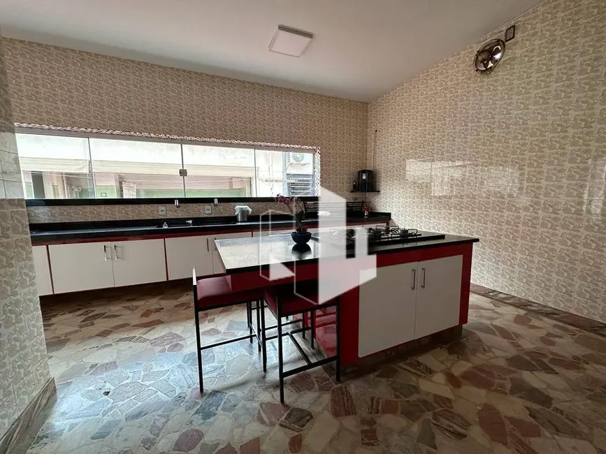 Foto 7 de Casa com 4 quartos à venda, 325m2 em Vila Hilst, Jau - SP