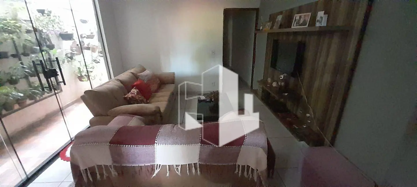 Foto 2 de Casa com 4 quartos à venda, 150m2 em Jardim Sanzovo, Jau - SP