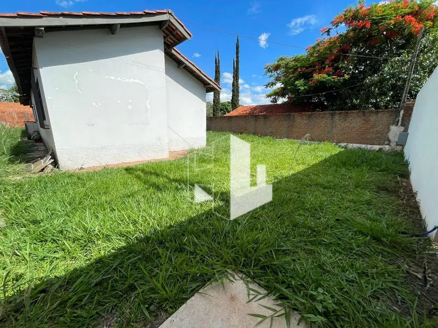 Foto 2 de Casa com 2 quartos para alugar, 250m2 em Villagio Di Roma, Jau - SP