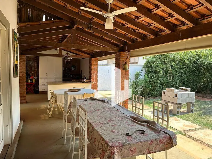 Casa com 3 quartos à venda, 500m2 em Jardim Netinho Prado, Jau - SP - imagem 6 Foto 6 de Casa com 3 quartos à venda, 500m2 em Jardim Netinho Prado, Jau - SP