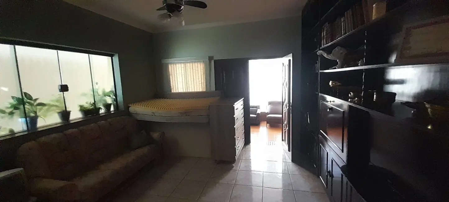 Foto 1 de Casa com 8 quartos à venda, 539m2 em Chácara Braz Miraglia, Jau - SP