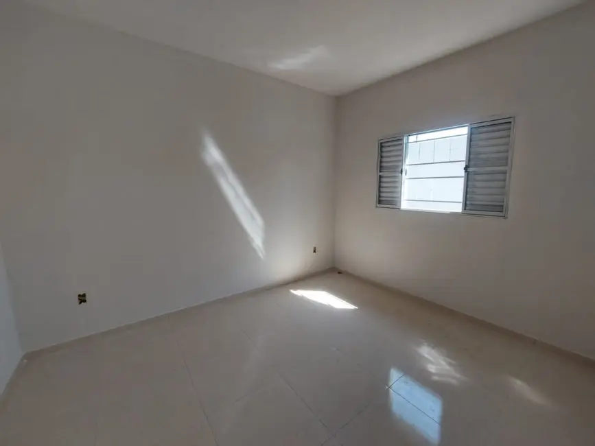 Foto 3 de Casa com 2 quartos à venda, 250m2 em Jardim Bela Vista, Jau - SP