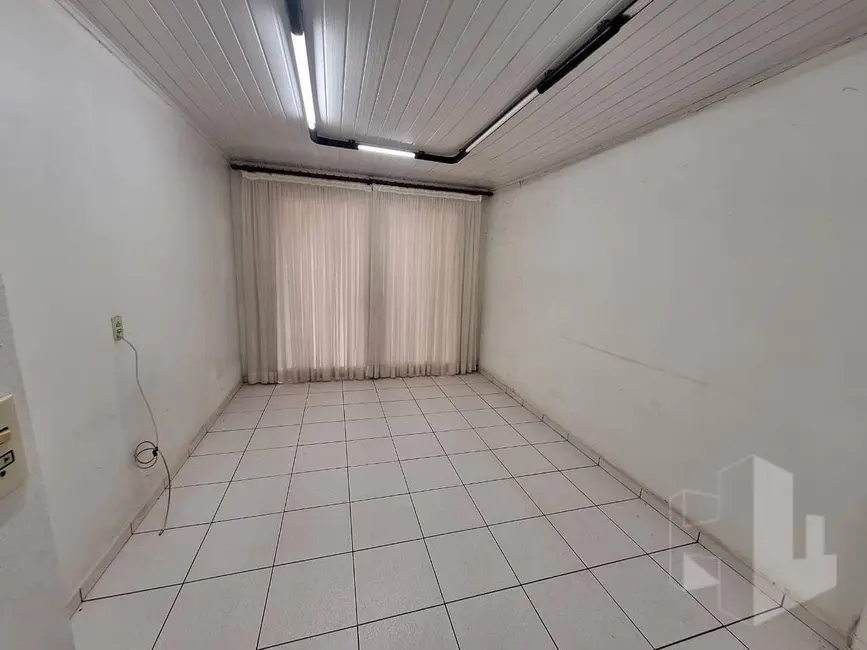 Casa com 3 quartos à venda, 125m2 em Vila Industrial, Jau - SP - imagem 3 Foto 3 de Casa com 3 quartos à venda, 125m2 em Vila Industrial, Jau - SP