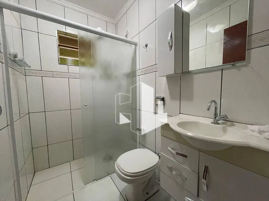 Casa com 3 quartos para alugar, 180m2 em Jardim Sanzovo, Jau - SP - imagem 5 Foto 5 de Casa com 3 quartos para alugar, 180m2 em Jardim Sanzovo, Jau - SP