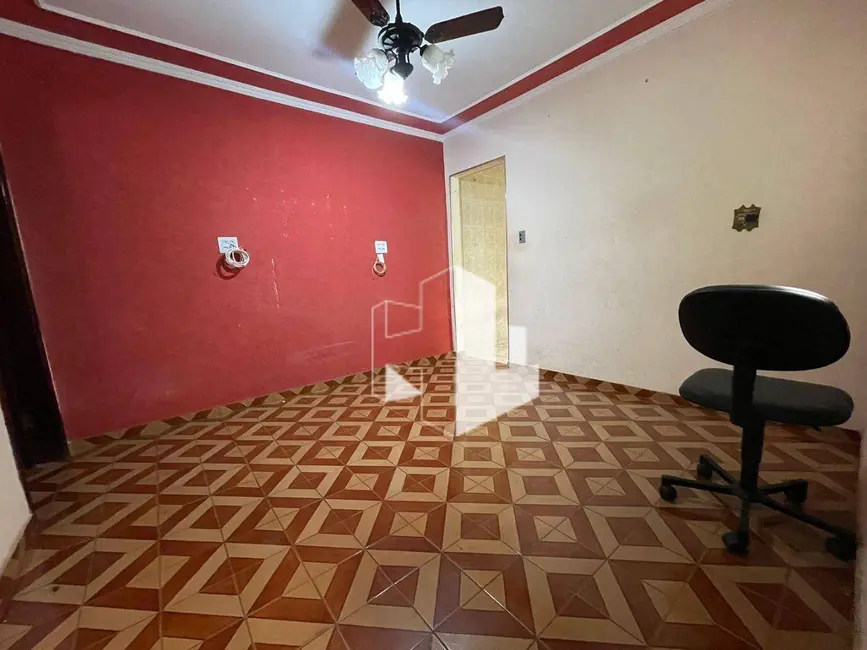 Casa com 3 quartos para alugar, 180m2 em Jardim Sanzovo, Jau - SP - imagem 1 Foto 1 de Casa com 3 quartos para alugar, 180m2 em Jardim Sanzovo, Jau - SP