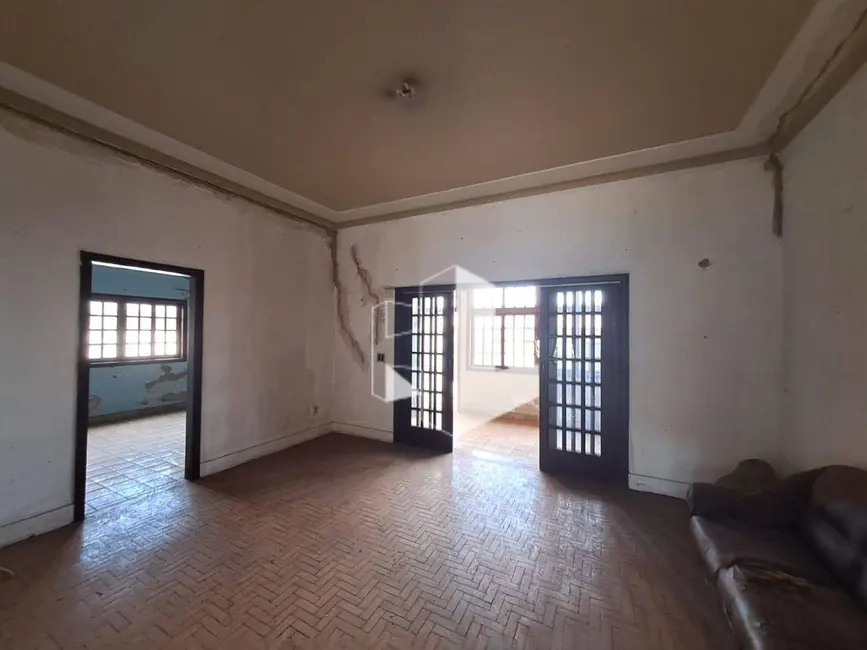 Foto 1 de Casa com 3 quartos à venda, 541m2 em Vila Nassif Name, Jau - SP