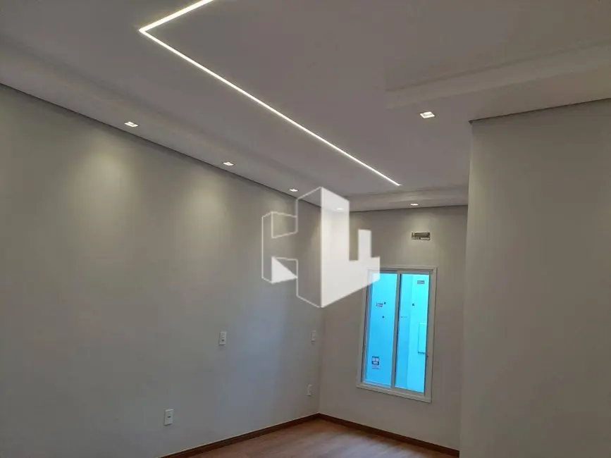 Foto 9 de Casa com 3 quartos à venda, 261m2 em Jau - SP