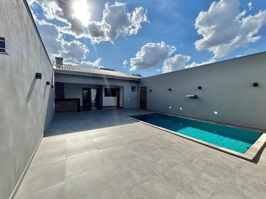 Foto 1 de Casa com 2 quartos à venda e para alugar, 184m2 em Jardim Doutor Roberto Pacheco, Jau - SP