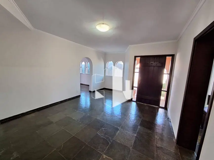 Foto 6 de Casa com 4 quartos à venda e para alugar, 900m2 em Jardim Maria Luiza II, Jau - SP
