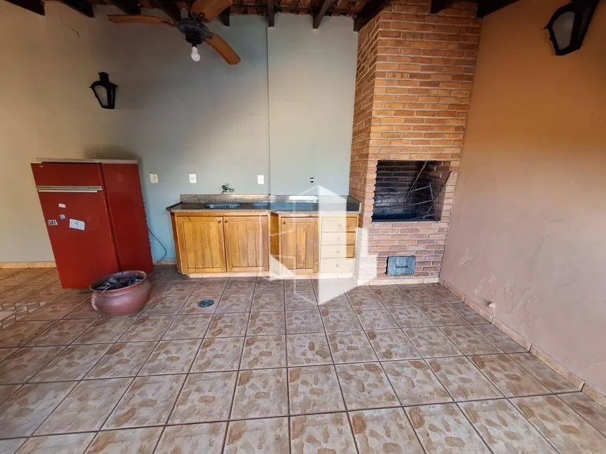 Foto 4 de Casa com 4 quartos à venda e para alugar, 900m2 em Jardim Maria Luiza II, Jau - SP