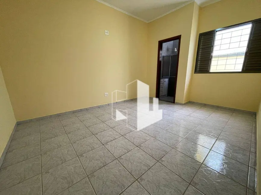 Foto 6 de Casa com 2 quartos para alugar, 200m2 em Jardim Santa Rosa, Jau - SP