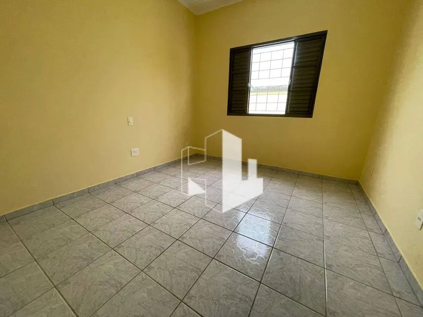 Foto 5 de Casa com 2 quartos para alugar, 200m2 em Jardim Santa Rosa, Jau - SP