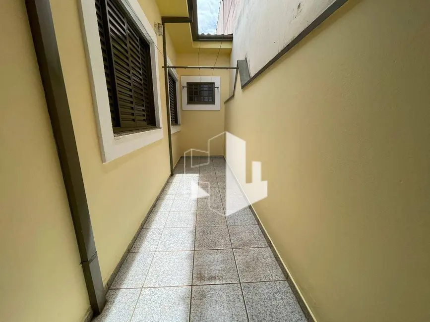 Foto 9 de Casa com 2 quartos para alugar, 200m2 em Jardim Santa Rosa, Jau - SP