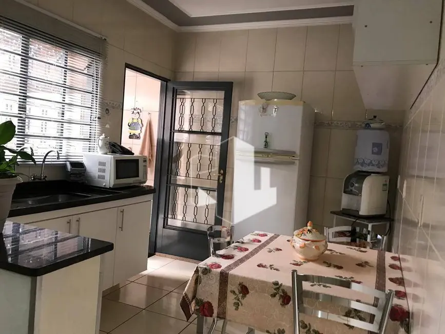 Foto 4 de Casa com 3 quartos à venda, 150m2 em Jardim Doutor Luciano, Jau - SP