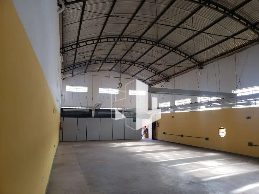 Foto 2 de Armazém / Galpão para alugar, 250m2 em Centro, Jau - SP