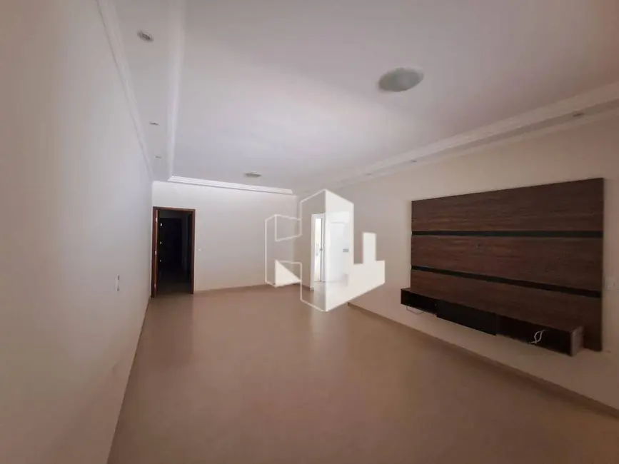 Foto 3 de Casa com 2 quartos à venda, 175m2 em Jardim Dona Emília, Jau - SP